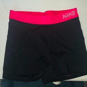 girl's nike pros